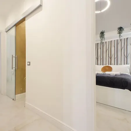 Principe Amedeo Piano Terra Apartment