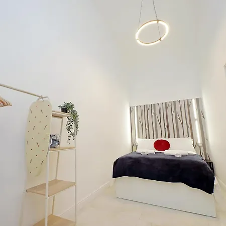Principe Amedeo Piano Terra Apartment Rome