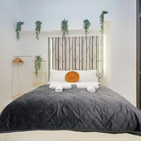 Principe Amedeo Piano Terra Apartment Rome