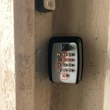 Principe Amedeo Piano Terra * Рим